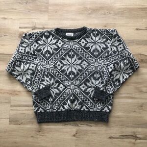 Vintage Grey and White Patterned Sweater